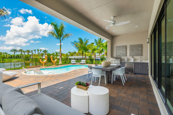 APX 504 Pegasus Patio