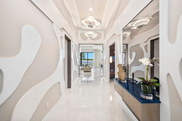 Adonis Interior 1